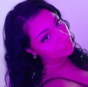 Meet your Posher, Marissa